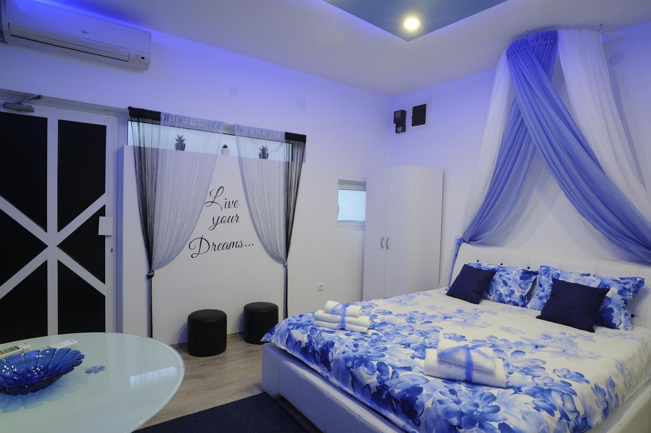 Apartment Rinaldi Lux เบลเกรด ภายนอก รูปภาพ